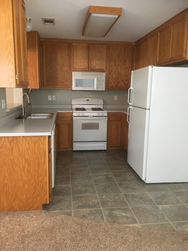 Building Photo - 4385 Lynbrook Loop