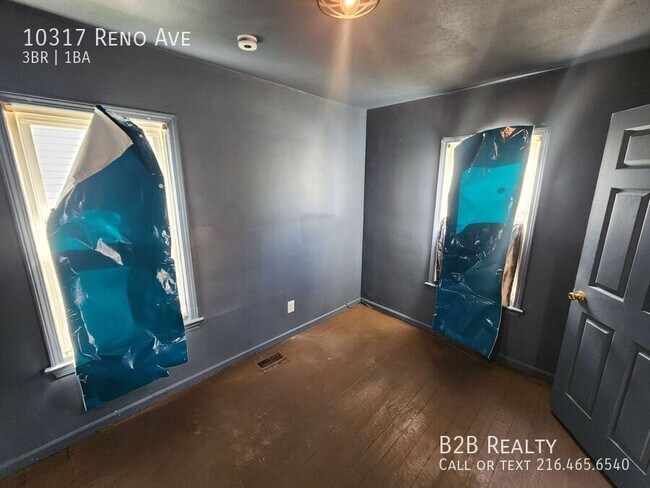 Foto del edificio - 10317 Reno Ave