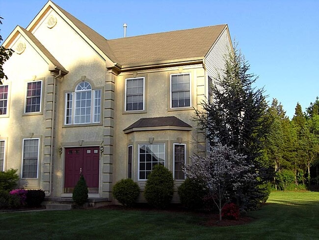 Building - 32 Margaret Dr