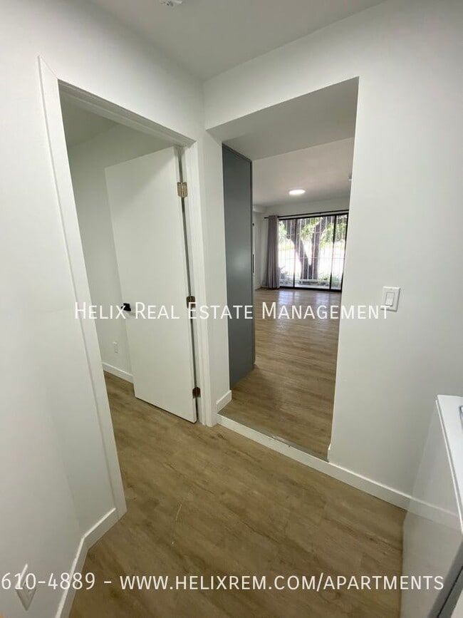 Foto del edificio - 1313 Huntington Dr