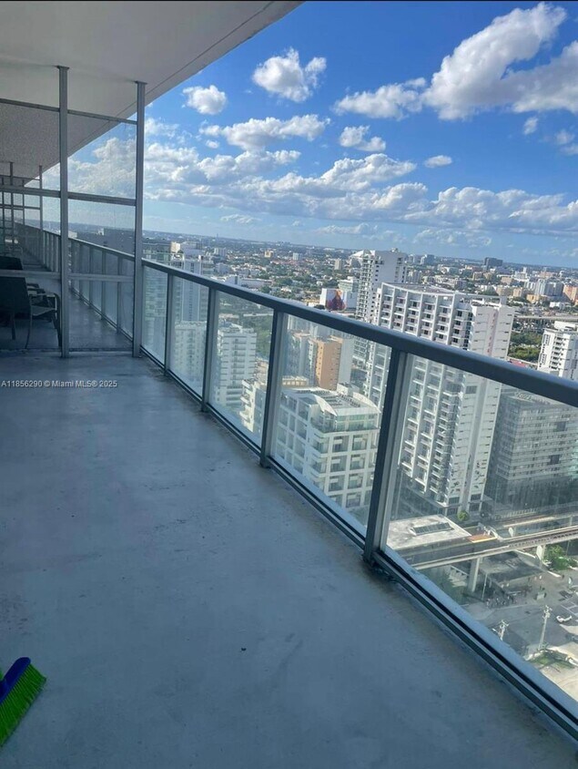 Foto principal - 1111 SW 1st Ave