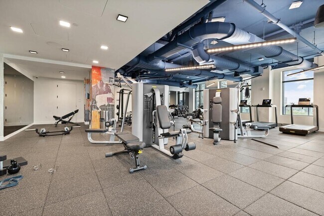 Building Photo - 150 1st St