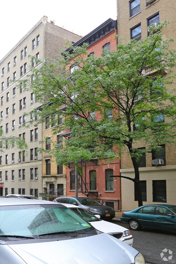 Primary Photo - Bilander Hall