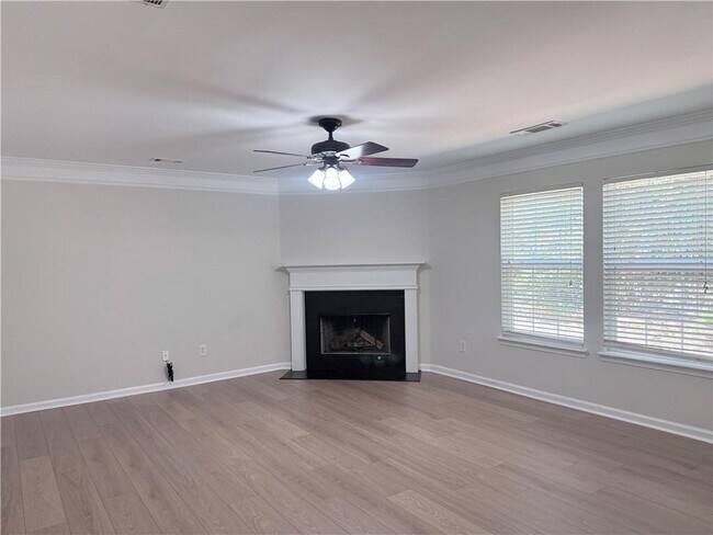 Foto del edificio - 3080 Centerglen Ln