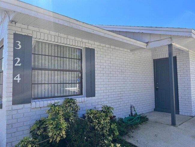 Foto del edificio - 324 Sherborne Ln