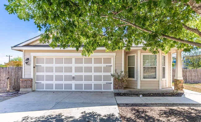 Building Photo - 9802 Vandenberg Way