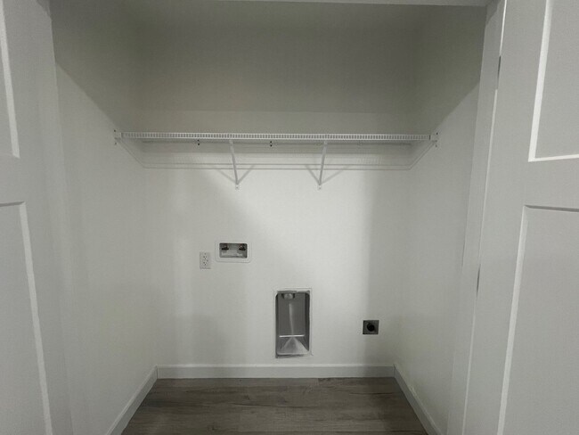 Foto del edificio - 9TH Ave Dr NE 2287-2289