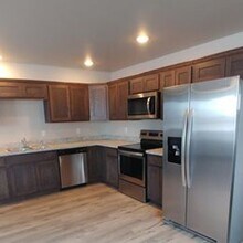 Building Photo - 1303 Westwood Cir