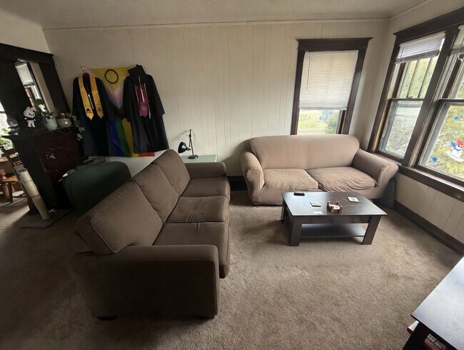 Foto del edificio - Duluth MN 5- Bedroom - 2-Bath - 1 - Car Single Family Home