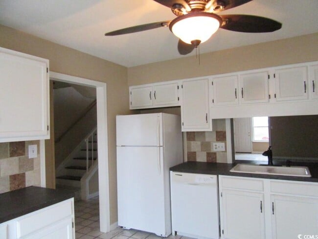 Foto del edificio - 1450 Turkey Ridge Rd