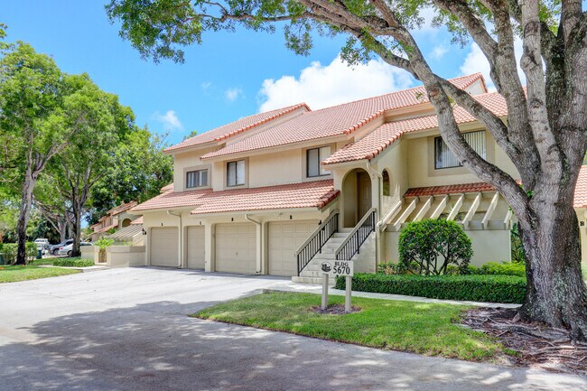 Building Photo - 5670 Coach House Cir