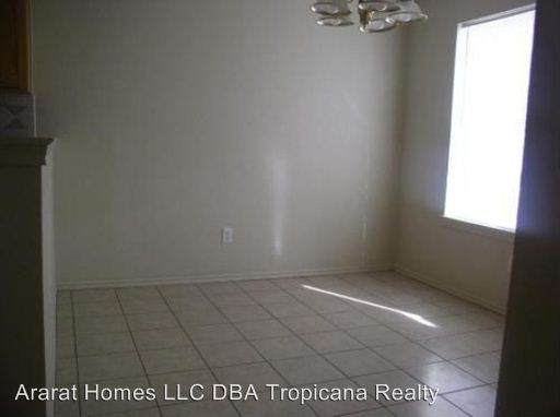 Building Photo - 2800 Kerrville Ct
