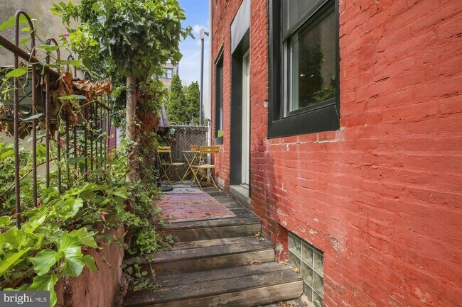 Foto del edificio - 1700 Memphis St