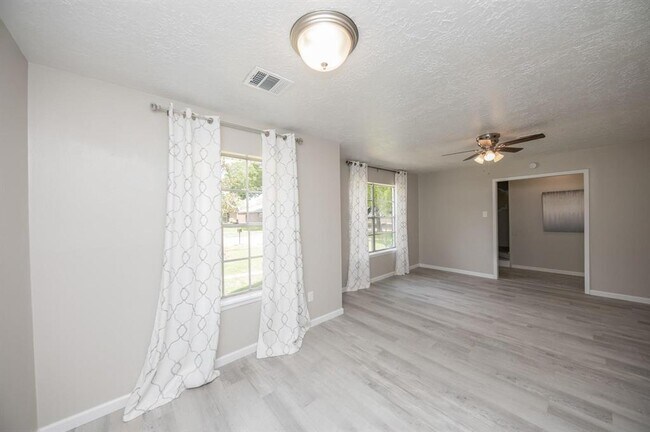 Foto del edificio - 12507 Whittington Dr