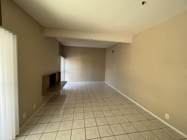 Foto del edificio - 1880 Caballero Way