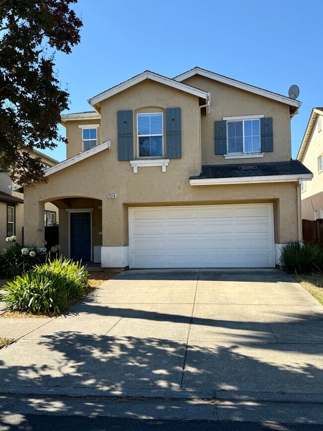 Building Photo - 2514 Edgewater Dr