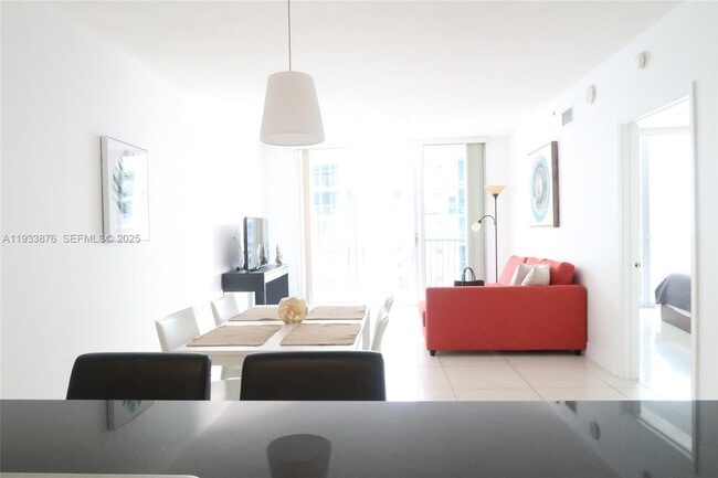 Foto del edificio - 1750 N Bayshore Dr