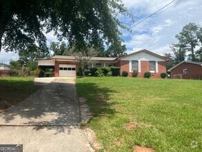 Building Photo - 1314 Greenbriar Dr