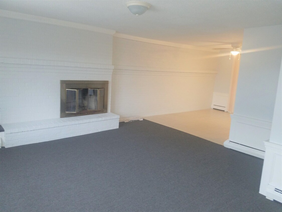 Primary Photo - 87 Brown Ave