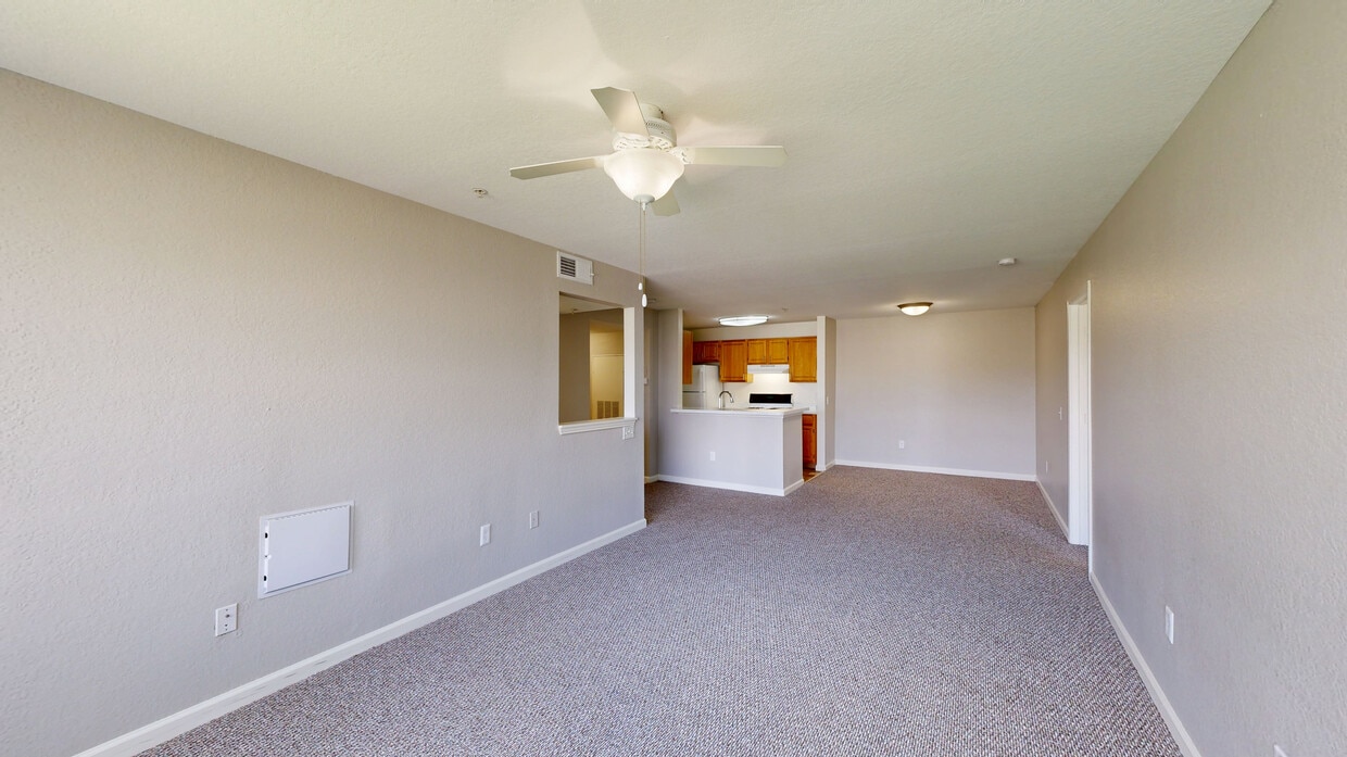 Photo - Retreat at Valencia Apartment Homes