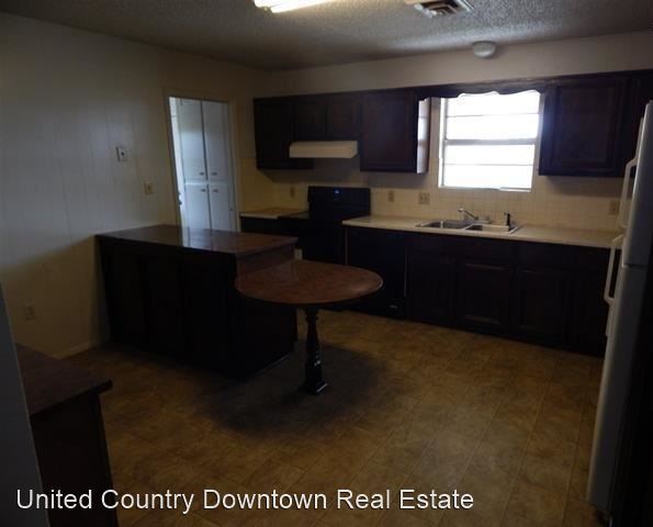 Building Photo - 3 br, 2 bath House - 2306 E. Olive St.
