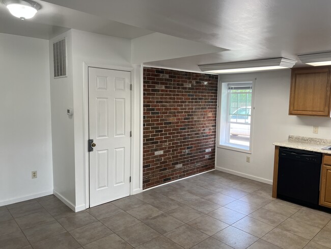 Dining - 7019 Church Hill Rd