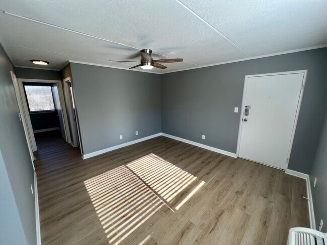 Sala de estar principal - 2718 Painter Ave