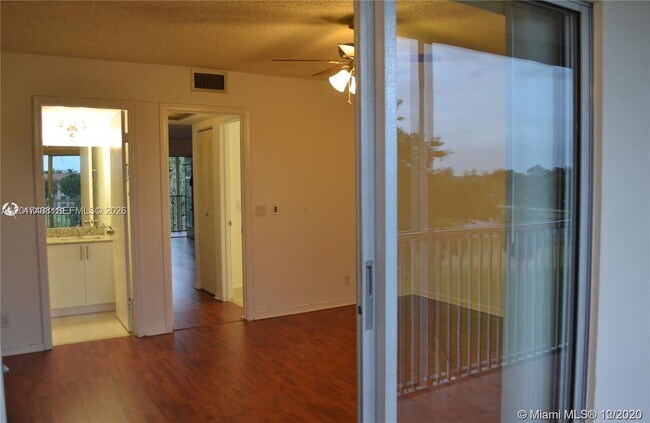 Foto del edificio - 101 SW 132nd Way