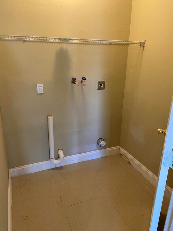 Foto del edificio - 323 Gordon Ave S