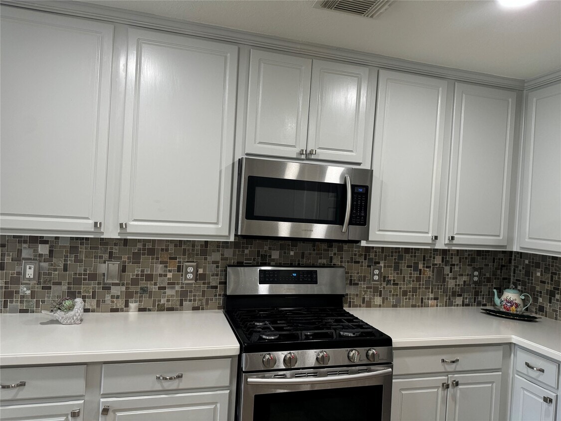 Building Photo - 9735 Beckwood Post Dr