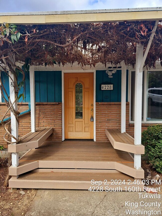 Building Photo - SeaTac daylight rambler - large home for r...