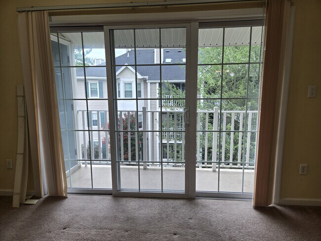 Foto del edificio - 44 Dartmouth Way
