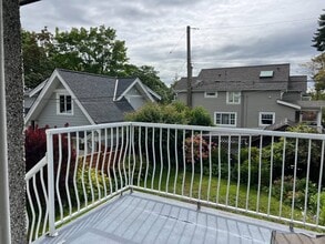 Building Photo - 4879 Collingwood St