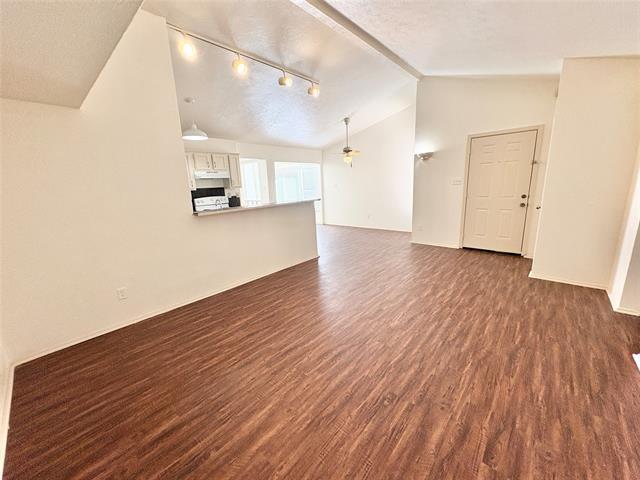 Building Photo - 658 Stonehenge Dr