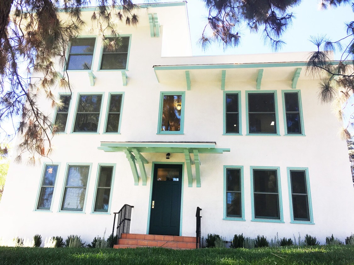 Primary Photo - 2191 El Sereno Ave