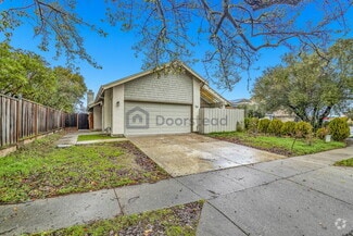 Building Photo - 4035 Egret Ct