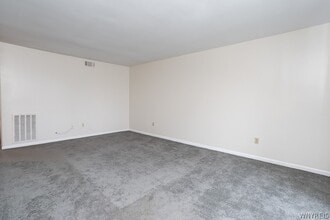 Building Photo - 45 Beehunter Ct