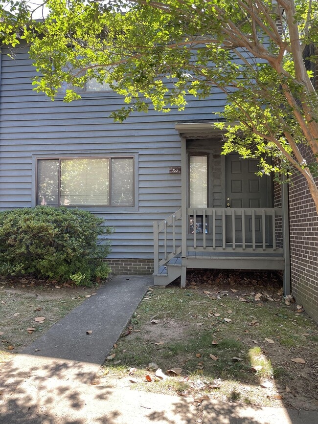 Building Photo - 152 Harvest Dr