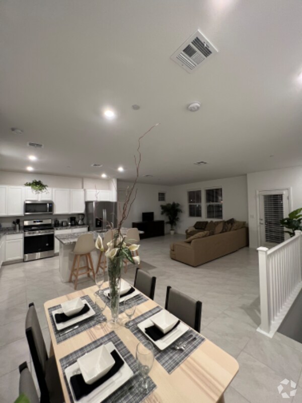 Country Club Village Apartments for Rent with a Garage Henderson, NV