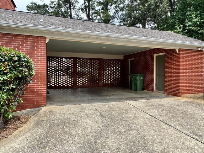 Building Photo - 2914 Sumter Ave