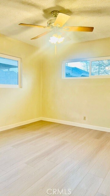 Foto del edificio - 330 S Almansor St