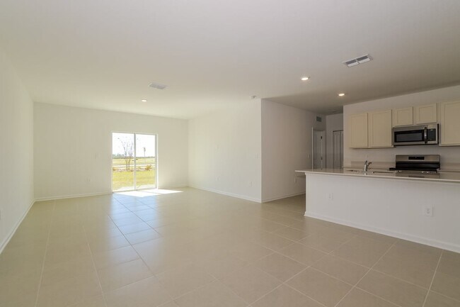 Foto del edificio - 2409 Bluestone Rd