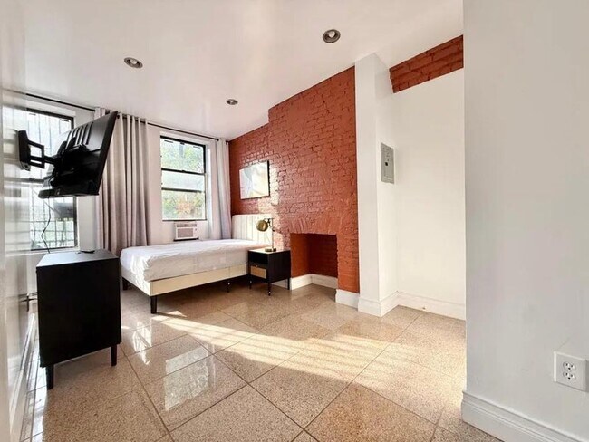 Foto del edificio - Nice room in a good neighborhood