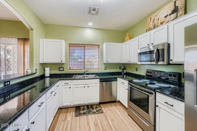 Foto del edificio - 14626 N 132nd Ave