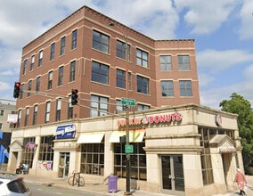 Building Photo - 805 N Milwaukee Ave