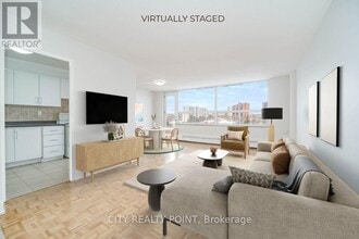 Building Photo - 6200 Bathurst St