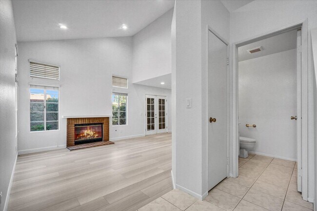Foto del edificio - 13635 Almond St