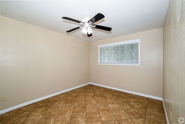 Interior Photo - Campus Court