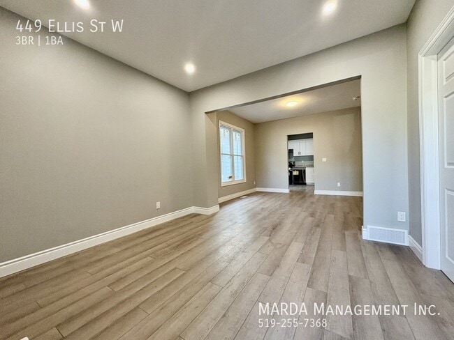 Building Photo - RENOVATED 3 BED/1 BATH HOUSE + UTILITIES