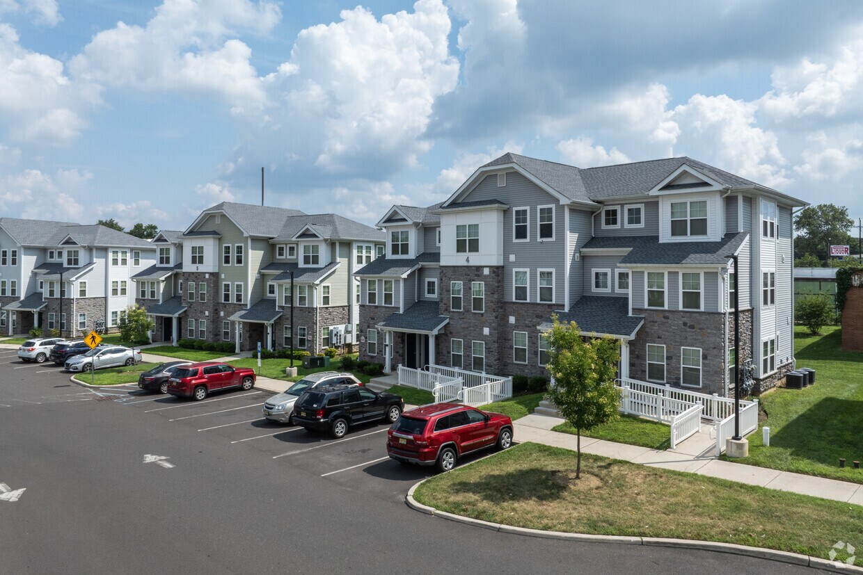 Foto del edificio - Brittin Village